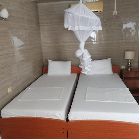 Milano Tourist Rest Hotel Anuradhapura Eksteriør billede