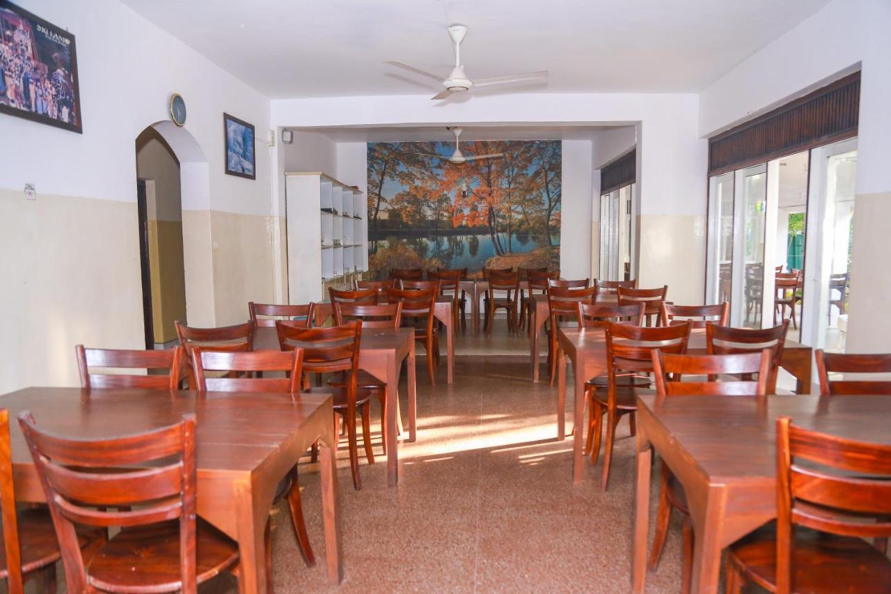 Milano Tourist Rest Hotel Anuradhapura Eksteriør billede