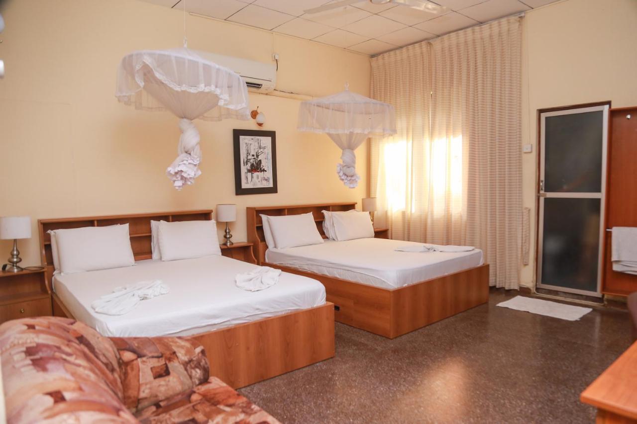 Milano Tourist Rest Hotel Anuradhapura Eksteriør billede