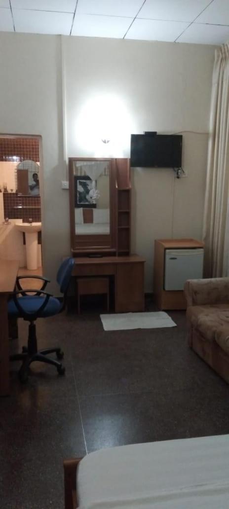 Milano Tourist Rest Hotel Anuradhapura Eksteriør billede