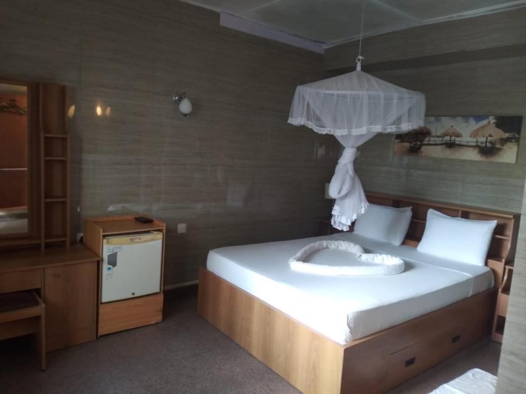 Milano Tourist Rest Hotel Anuradhapura Eksteriør billede