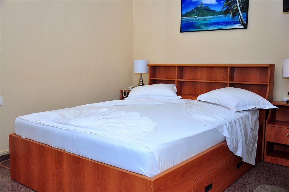 Milano Tourist Rest Hotel Anuradhapura Eksteriør billede