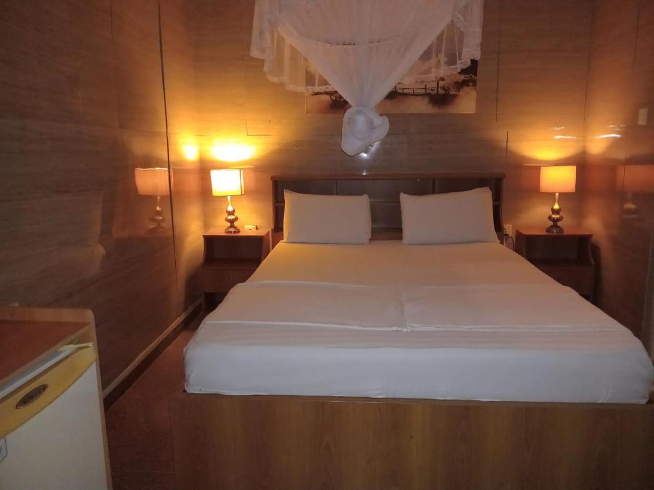 Milano Tourist Rest Hotel Anuradhapura Eksteriør billede