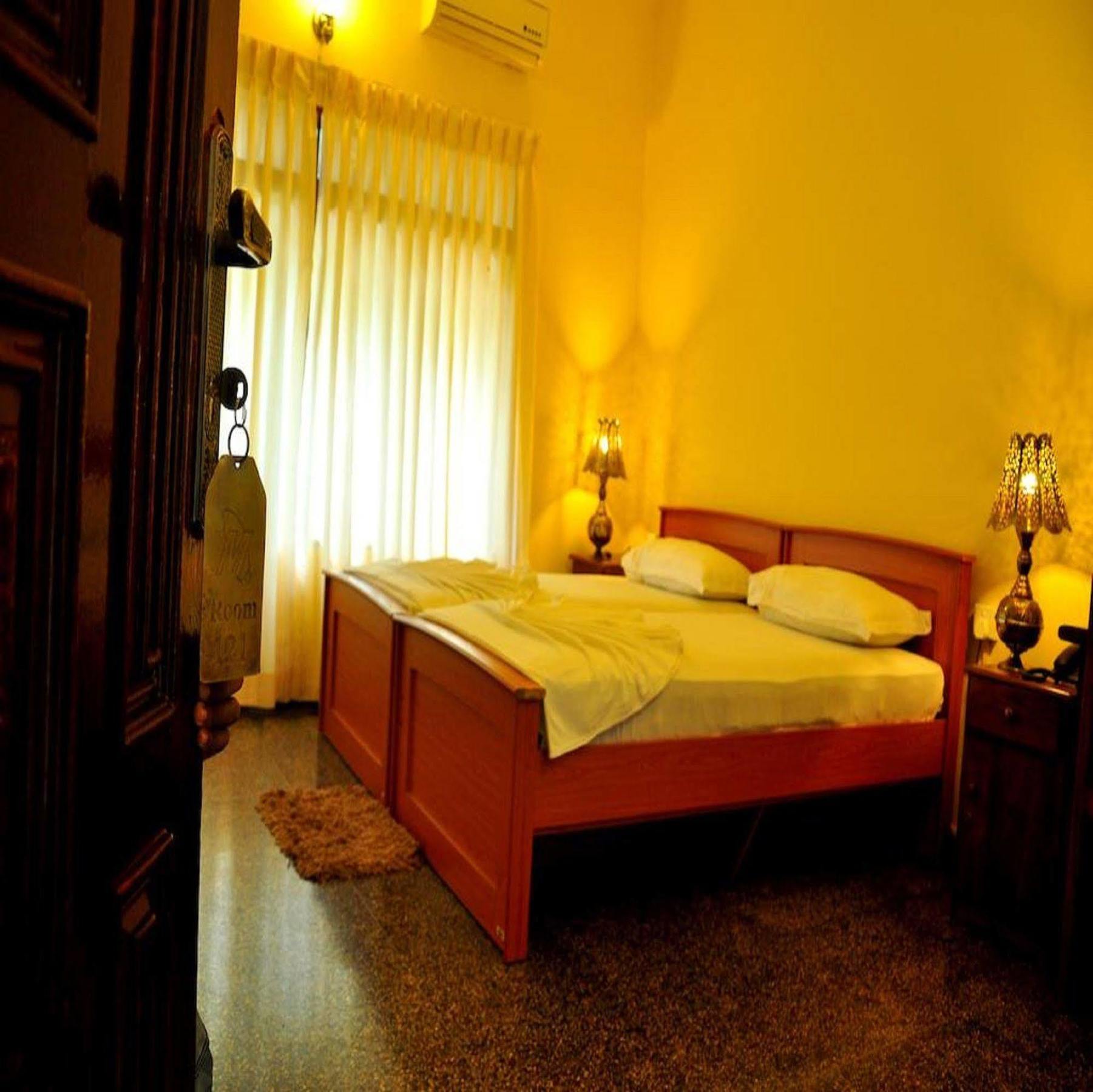 Milano Tourist Rest Hotel Anuradhapura Eksteriør billede