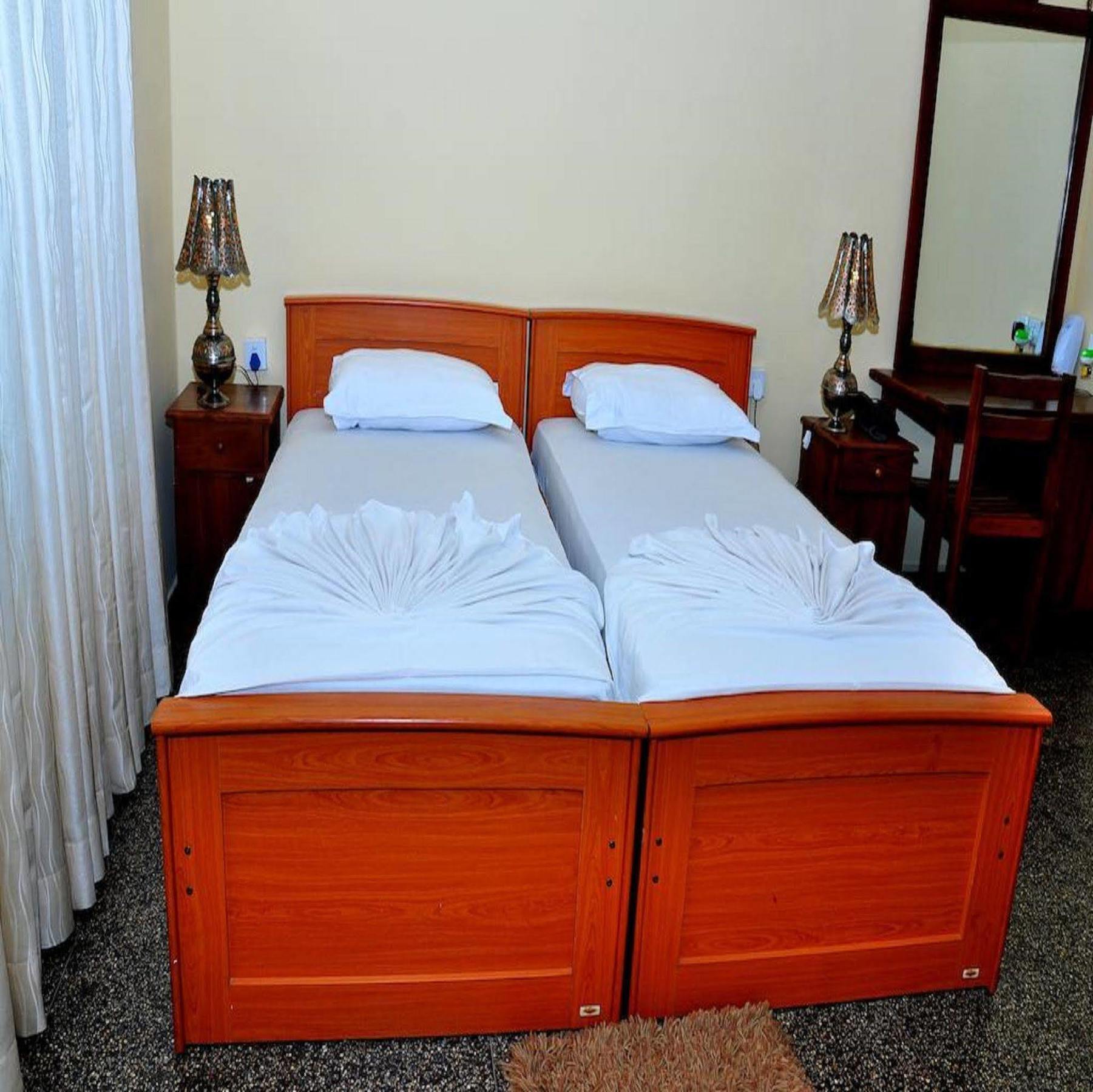 Milano Tourist Rest Hotel Anuradhapura Eksteriør billede