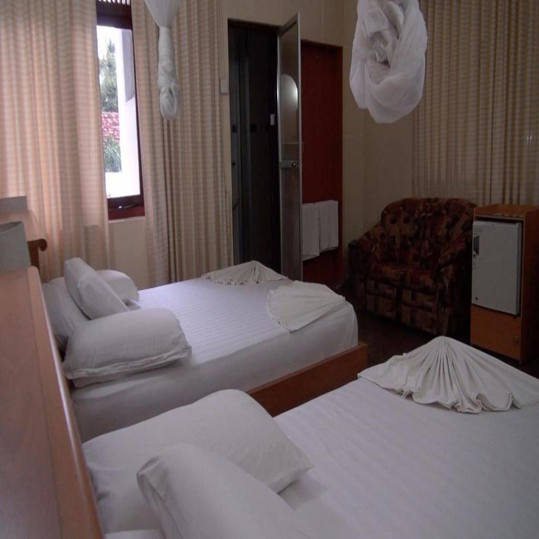 Milano Tourist Rest Hotel Anuradhapura Eksteriør billede