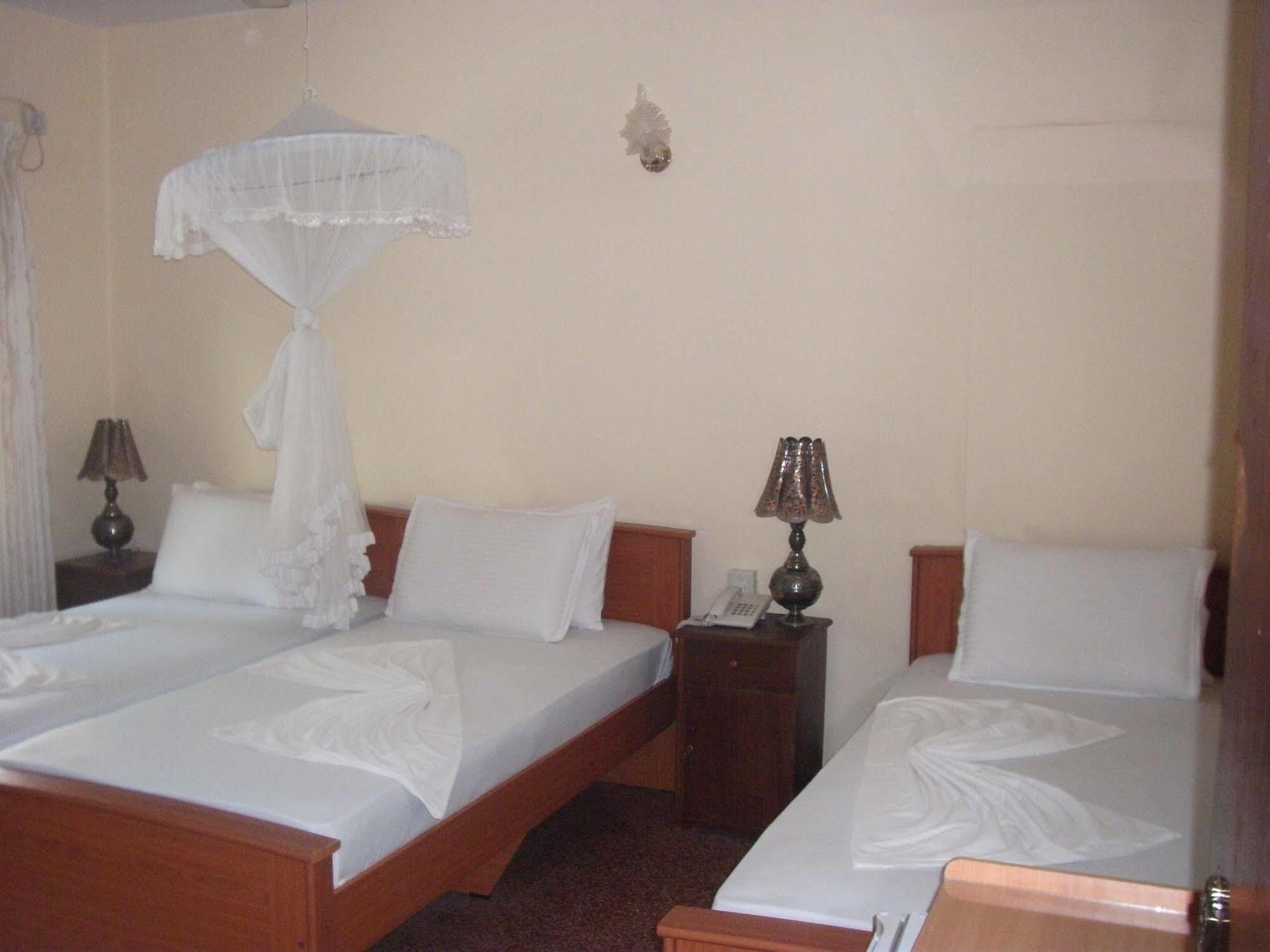 Milano Tourist Rest Hotel Anuradhapura Eksteriør billede